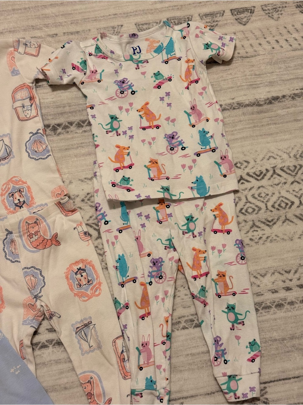 Pajama Set - Picture 4 of 7